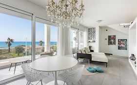 Luxury Beach Front